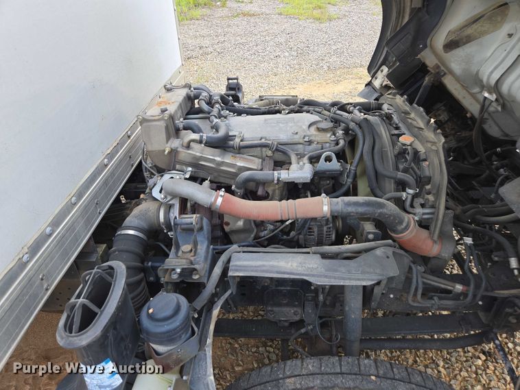 image for item YA0528 2015 Isuzu NPR box truck