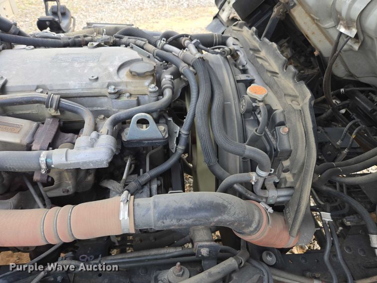 image for item YA0528 2015 Isuzu NPR box truck