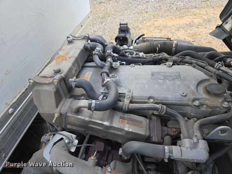 image for item YA0528 2015 Isuzu NPR box truck