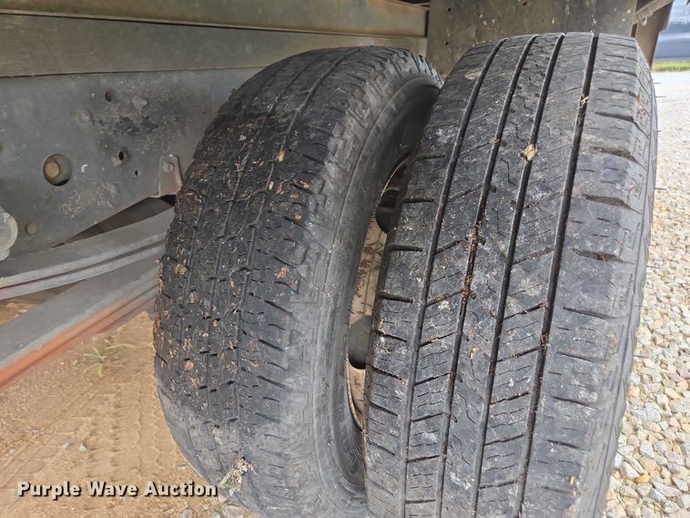 image for item YA0528 2015 Isuzu NPR box truck