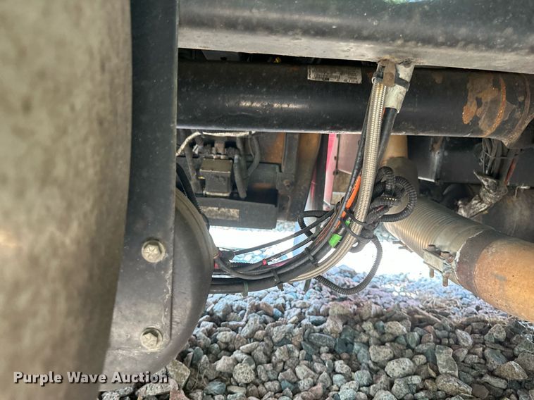 image for item YA0570 2018 Kenworth W900 semi truck