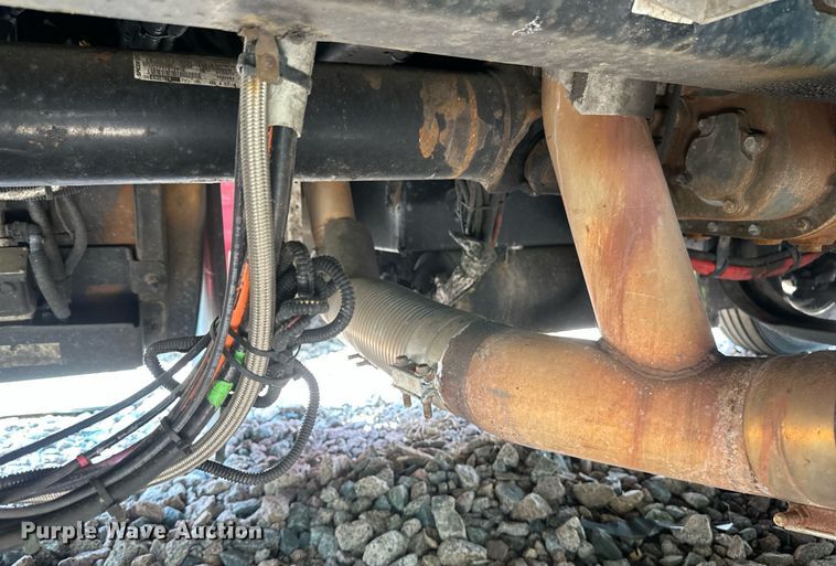 image for item YA0570 2018 Kenworth W900 semi truck