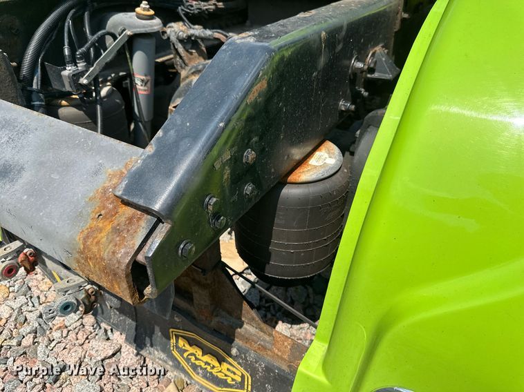 image for item YA0570 2018 Kenworth W900 semi truck