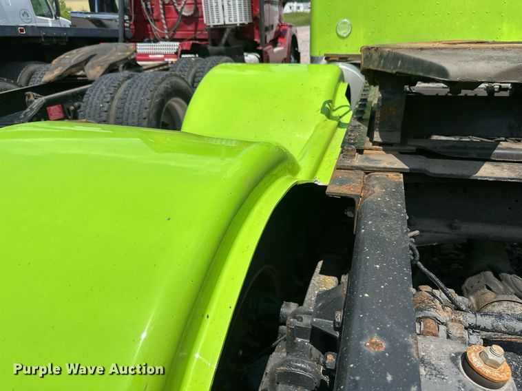 image for item YA0570 2018 Kenworth W900 semi truck