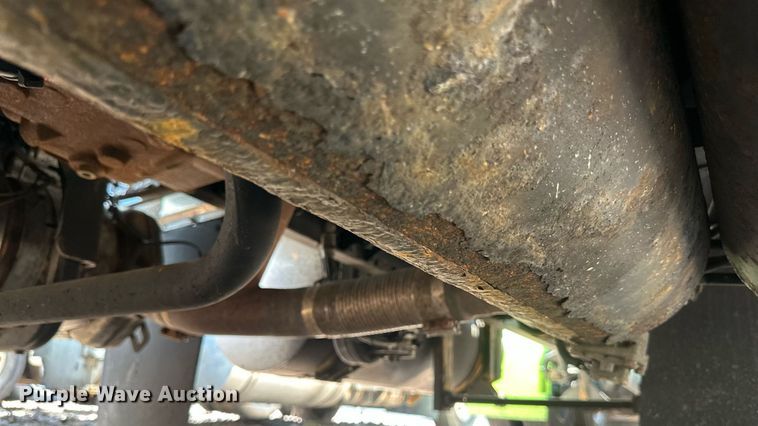 image for item YA0570 2018 Kenworth W900 semi truck