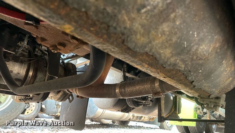 image for item YA0570 2018 Kenworth W900 semi truck