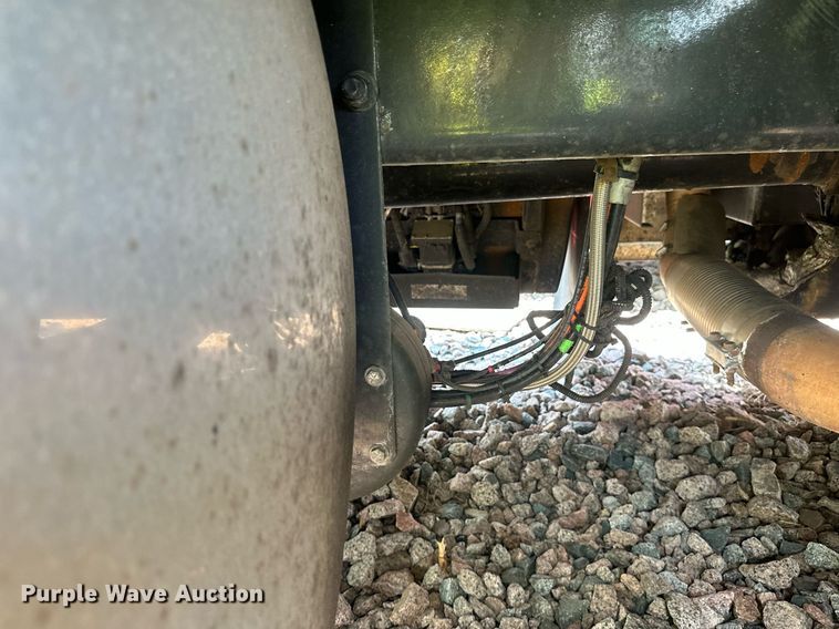 image for item YA0570 2018 Kenworth W900 semi truck