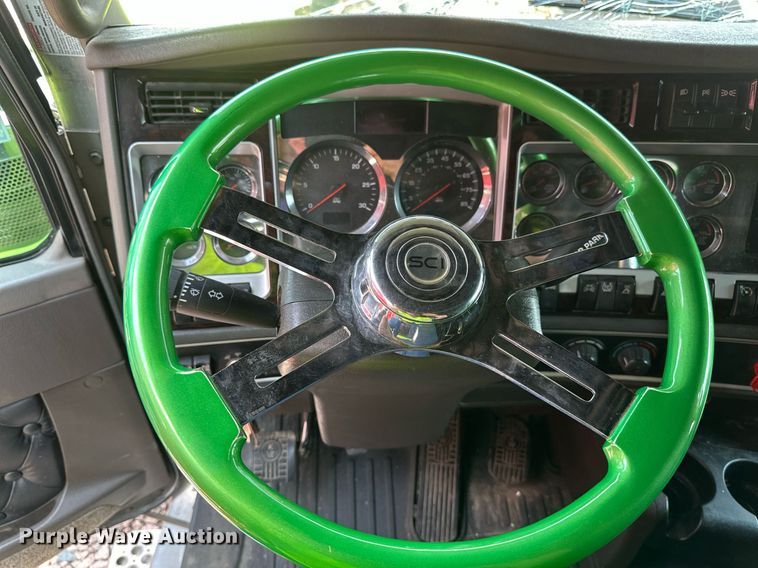 image for item YA0570 2018 Kenworth W900 semi truck