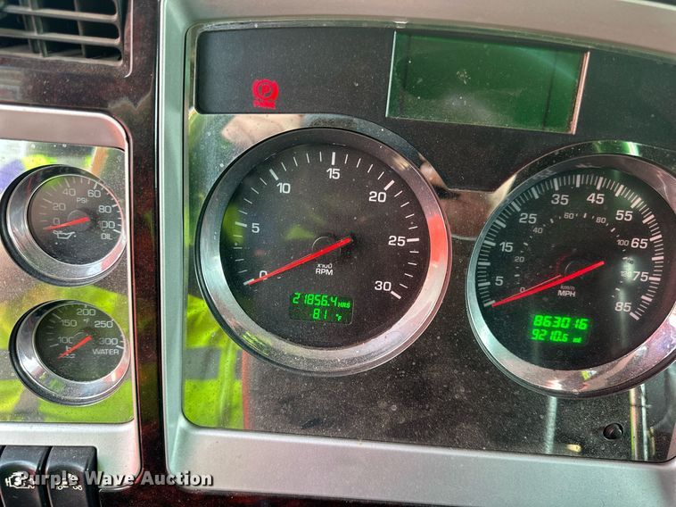 image for item YA0570 2018 Kenworth W900 semi truck