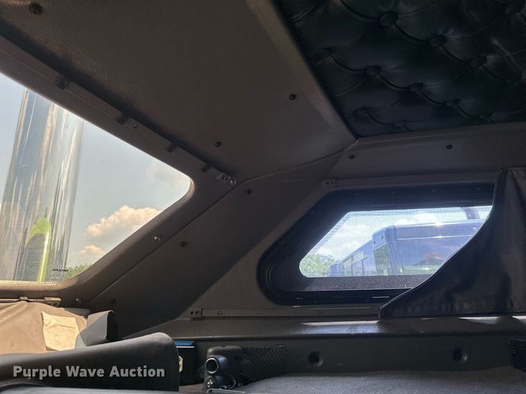 image for item YA0570 2018 Kenworth W900 semi truck