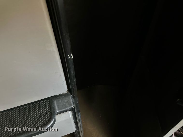 image for item YA0570 2018 Kenworth W900 semi truck