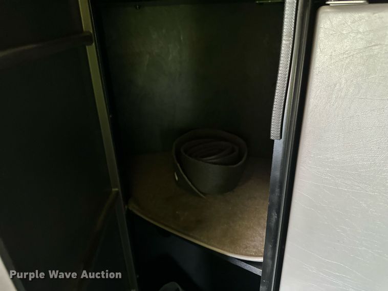 image for item YA0570 2018 Kenworth W900 semi truck