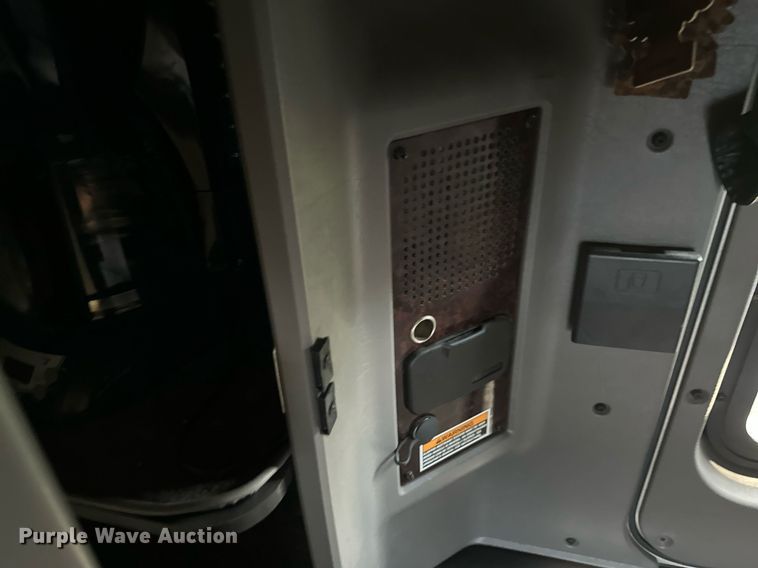 image for item YA0570 2018 Kenworth W900 semi truck