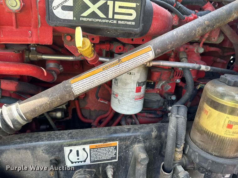 image for item YA0570 2018 Kenworth W900 semi truck