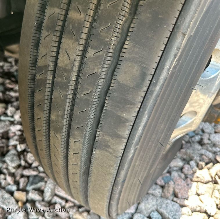 image for item YA0570 2018 Kenworth W900 semi truck