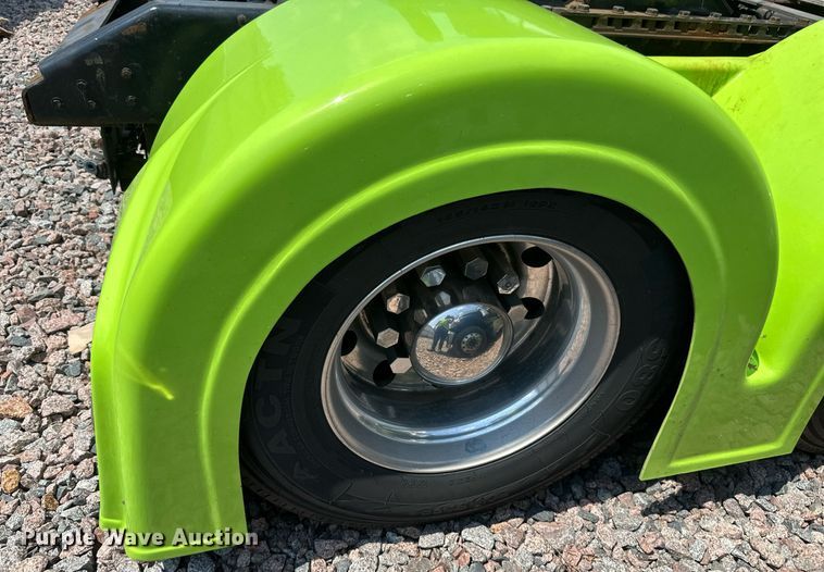 image for item YA0570 2018 Kenworth W900 semi truck