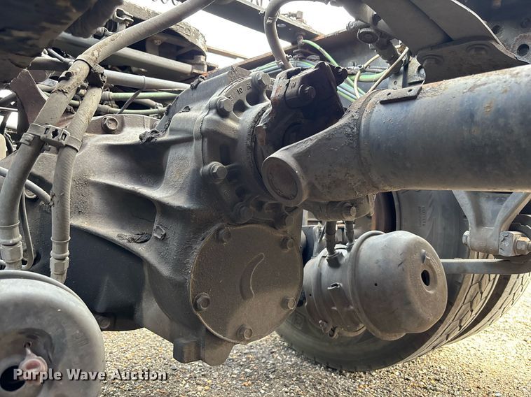 image for item YA0634 2019 Freightliner Cascadia 126 semi truck