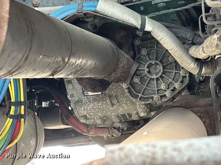 image for item YA0634 2019 Freightliner Cascadia 126 semi truck