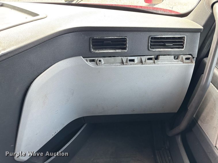 image for item YA0634 2019 Freightliner Cascadia 126 semi truck