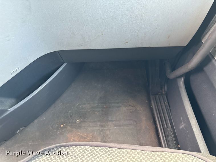 image for item YA0634 2019 Freightliner Cascadia 126 semi truck