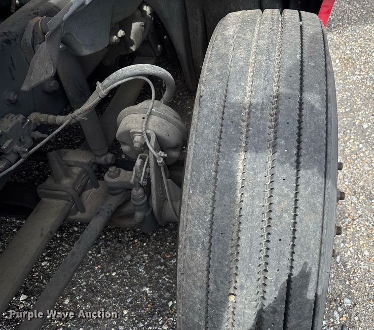 image for item YA0634 2019 Freightliner Cascadia 126 semi truck