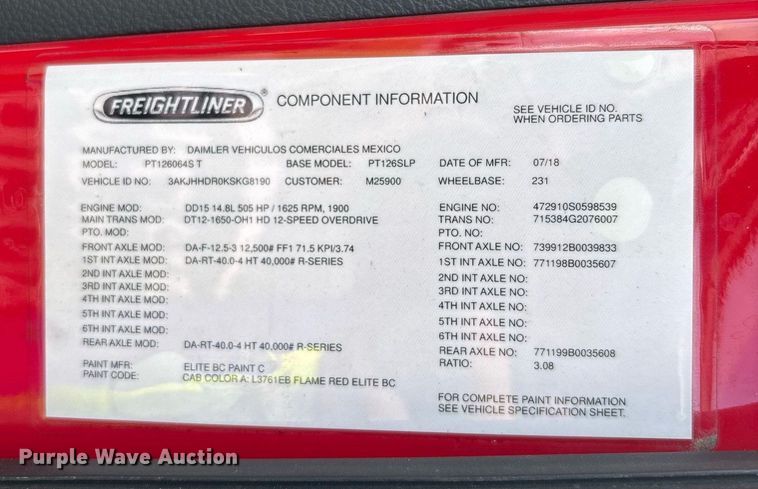 image for item YA0634 2019 Freightliner Cascadia 126 semi truck