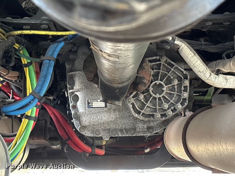 image for item YA0656 2020 Freightliner Cascadia semi truck