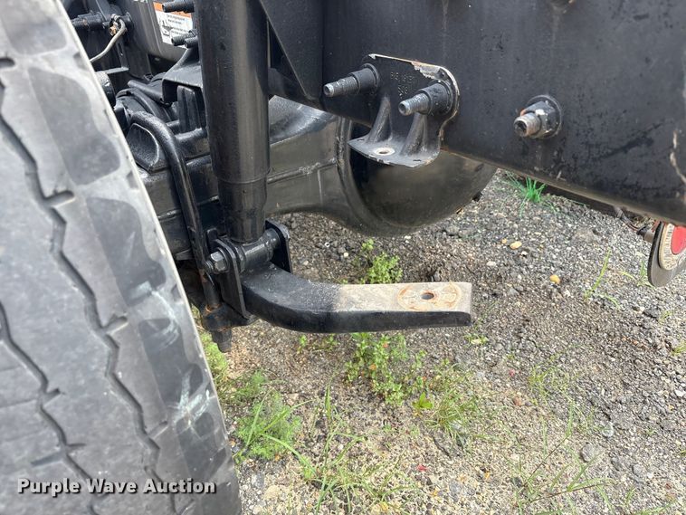 image for item YA0656 2020 Freightliner Cascadia semi truck