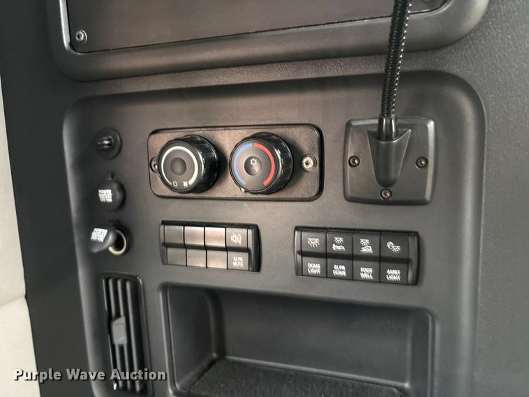 image for item YA0656 2020 Freightliner Cascadia semi truck