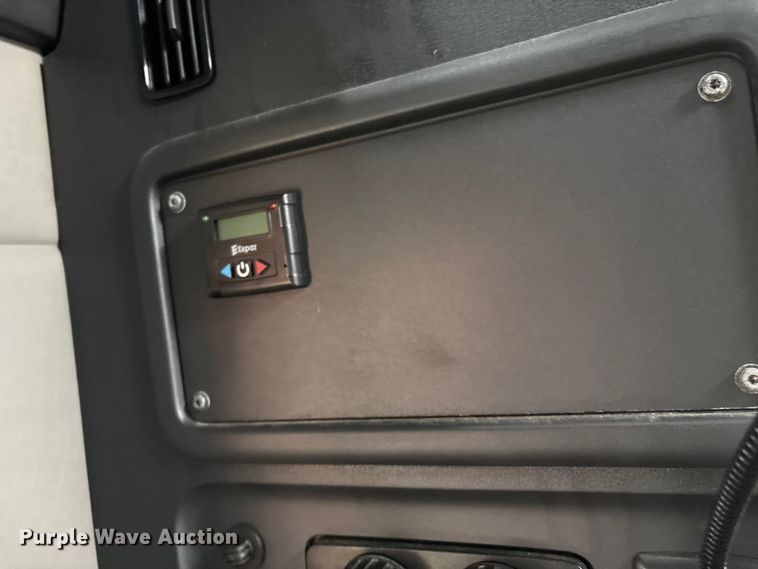 image for item YA0656 2020 Freightliner Cascadia semi truck