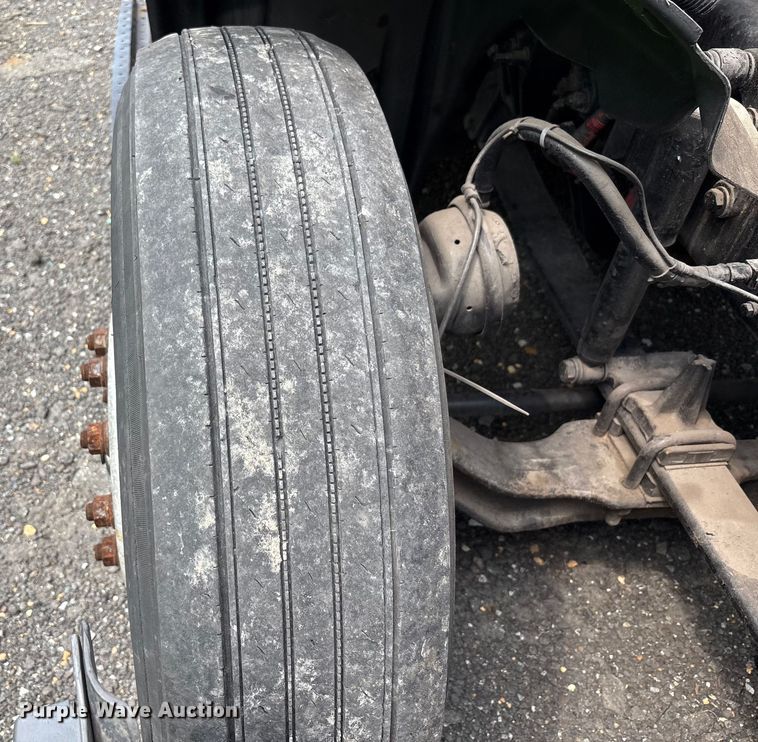 image for item YA0656 2020 Freightliner Cascadia semi truck