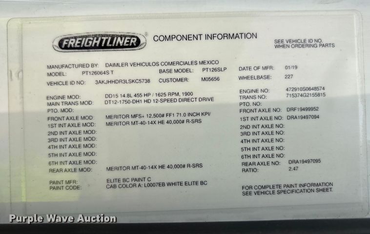 image for item YA0656 2020 Freightliner Cascadia semi truck