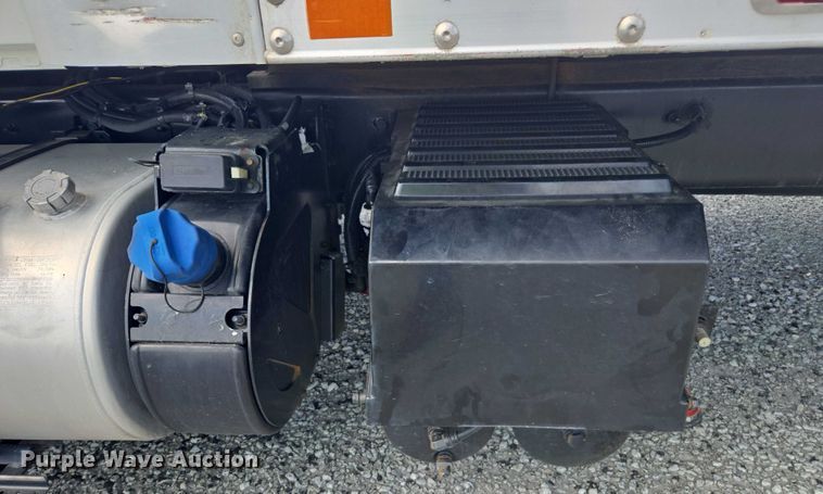 image for item YA0658 2017 International 4300 box truck