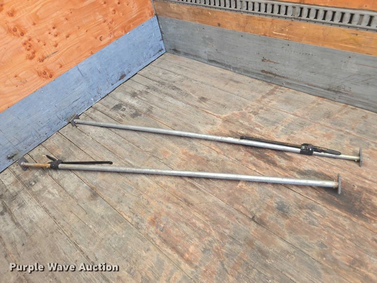 image for item YA0658 2017 International 4300 box truck