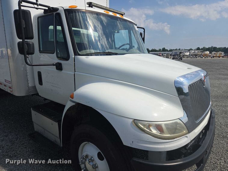 image for item YA0658 2017 International 4300 box truck