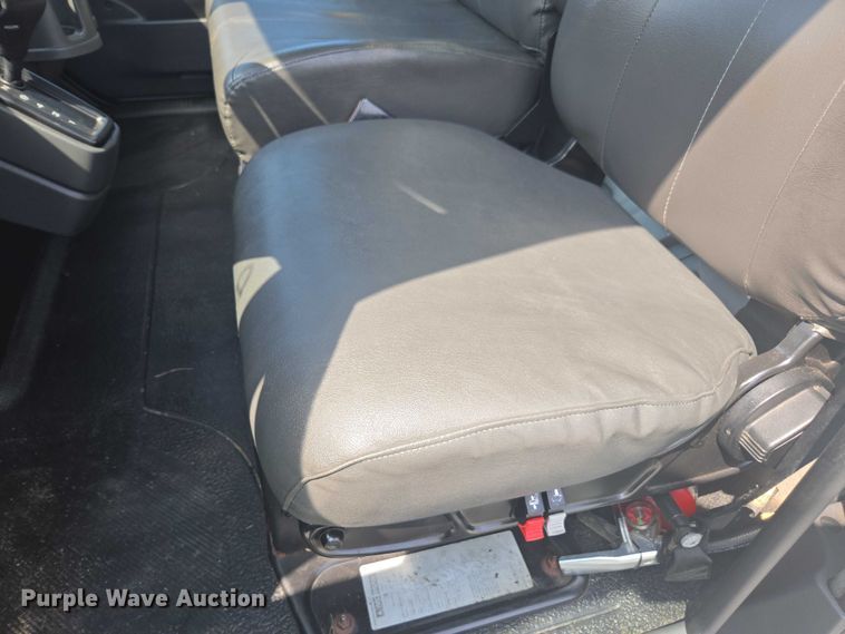 image for item YA0658 2017 International 4300 box truck