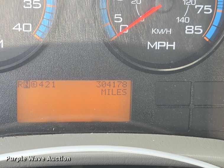 image for item YA0658 2017 International 4300 box truck