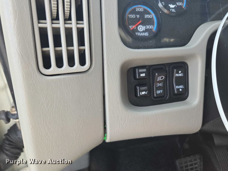 image for item YA0658 2017 International 4300 box truck