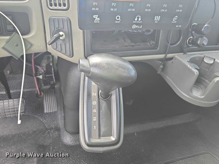 image for item YA0658 2017 International 4300 box truck