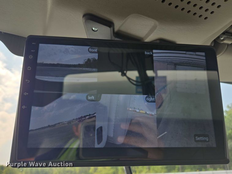 image for item YA0658 2017 International 4300 box truck