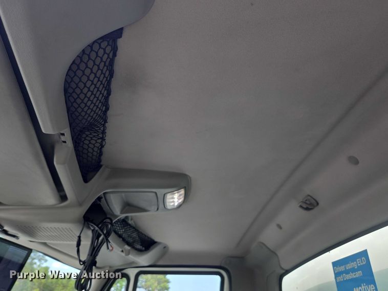 image for item YA0658 2017 International 4300 box truck