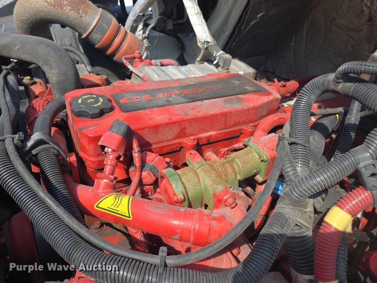 image for item YA0658 2017 International 4300 box truck