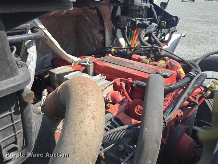 image for item YA0658 2017 International 4300 box truck