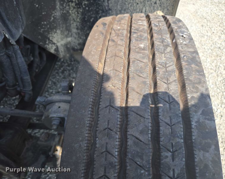 image for item YA0658 2017 International 4300 box truck