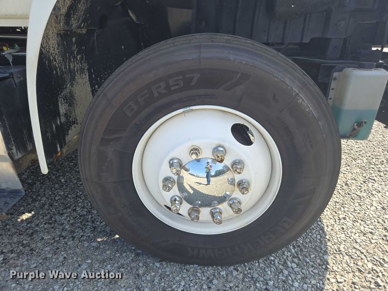 image for item YA0658 2017 International 4300 box truck