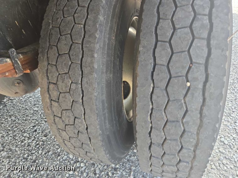 image for item YA0658 2017 International 4300 box truck