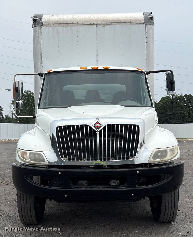 image for item YA0688 2018 International 4300 box truck