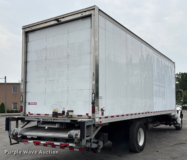 image for item YA0688 2018 International 4300 box truck