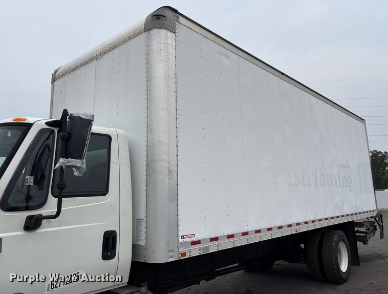 image for item YA0688 2018 International 4300 box truck