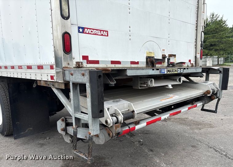 image for item YA0688 2018 International 4300 box truck